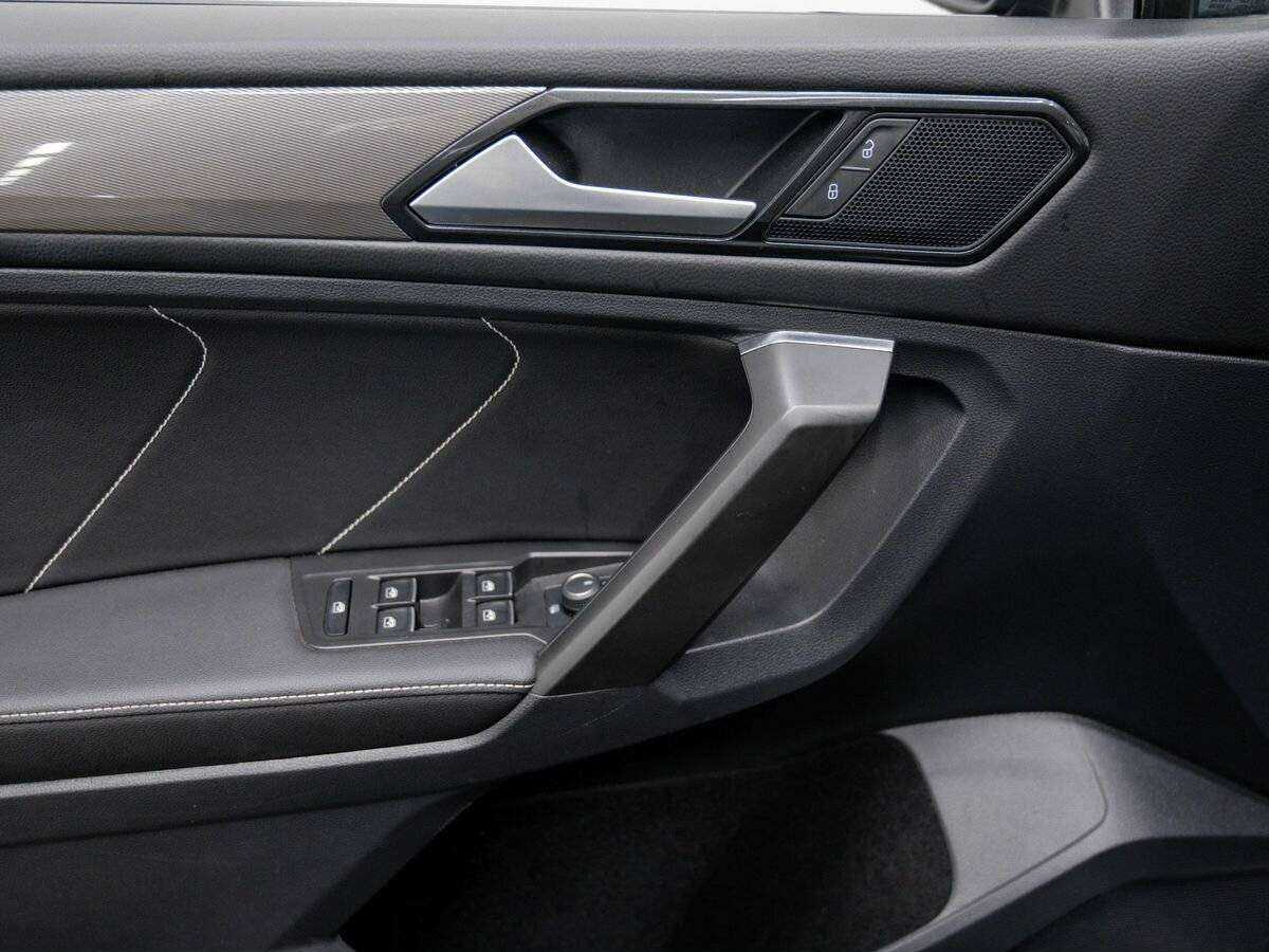 Volkswagen Tiguan, 2022 Фото №18