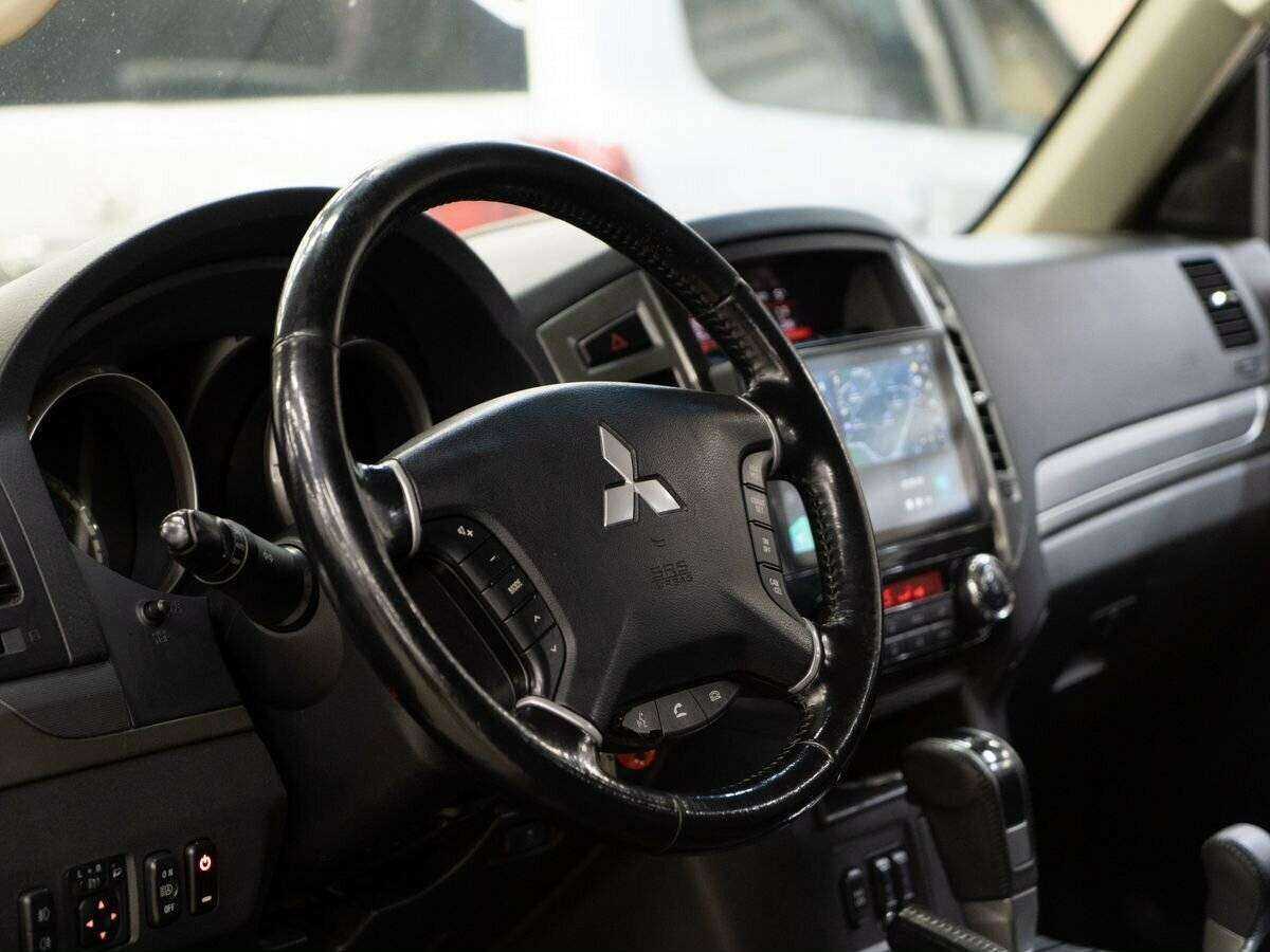 Mitsubishi Pajero, 2014 - 177 000 км. | Фото №4