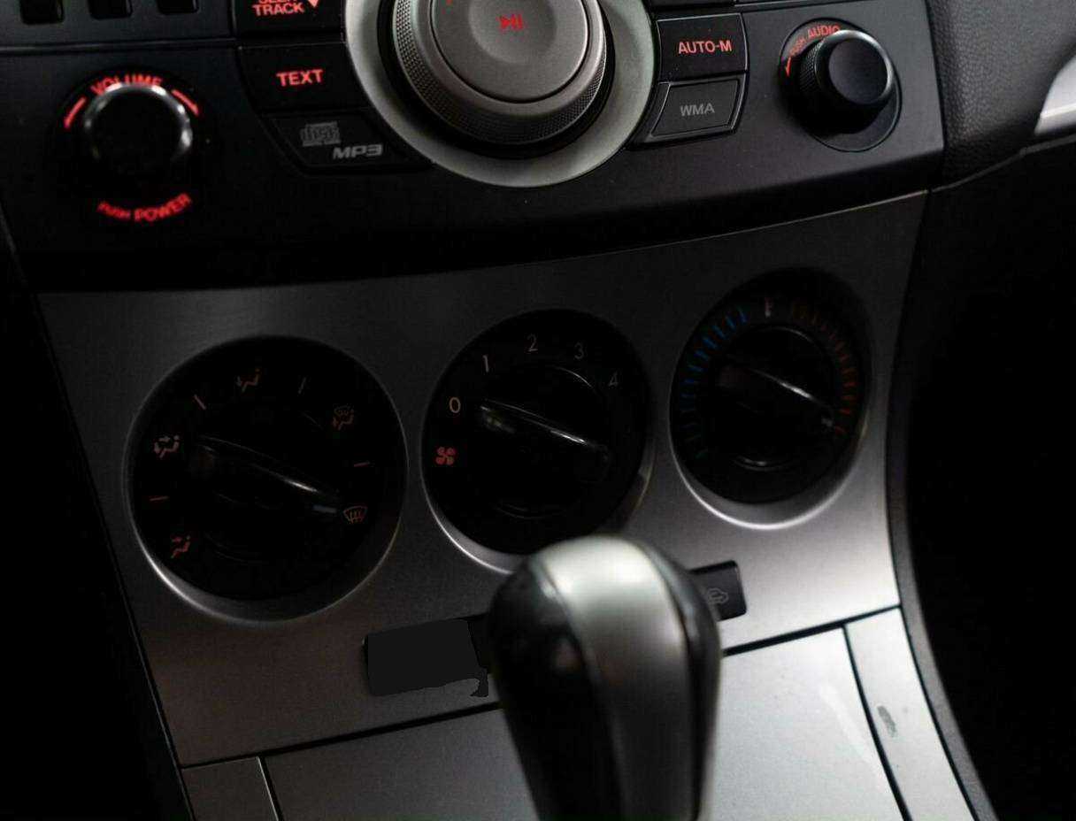 Mazda 3, 2011 Фото №15