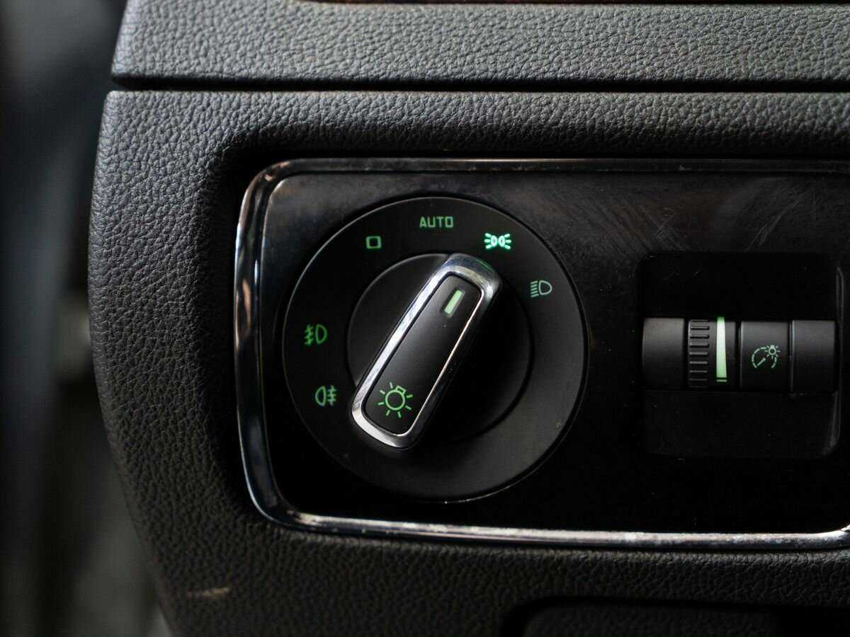 Skoda Superb DSG, 2011 Фото №19