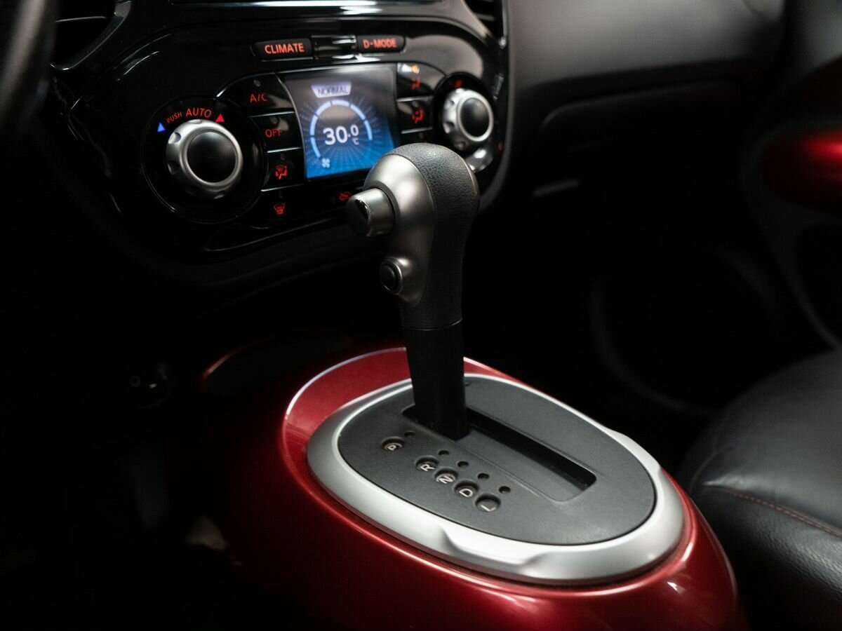 Nissan Juke, 2011 Фото №12