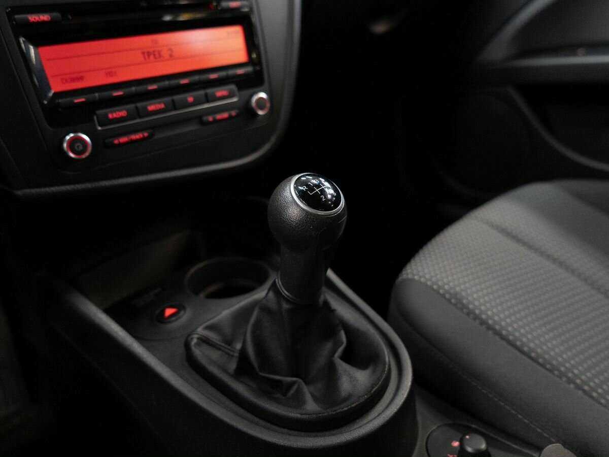 SEAT Leon, 2011 Фото №13