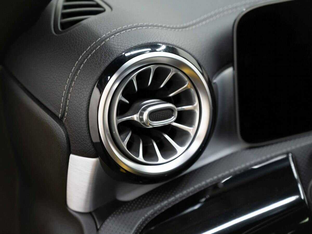 Mercedes-Benz CLA 200, 2020 Фото №20