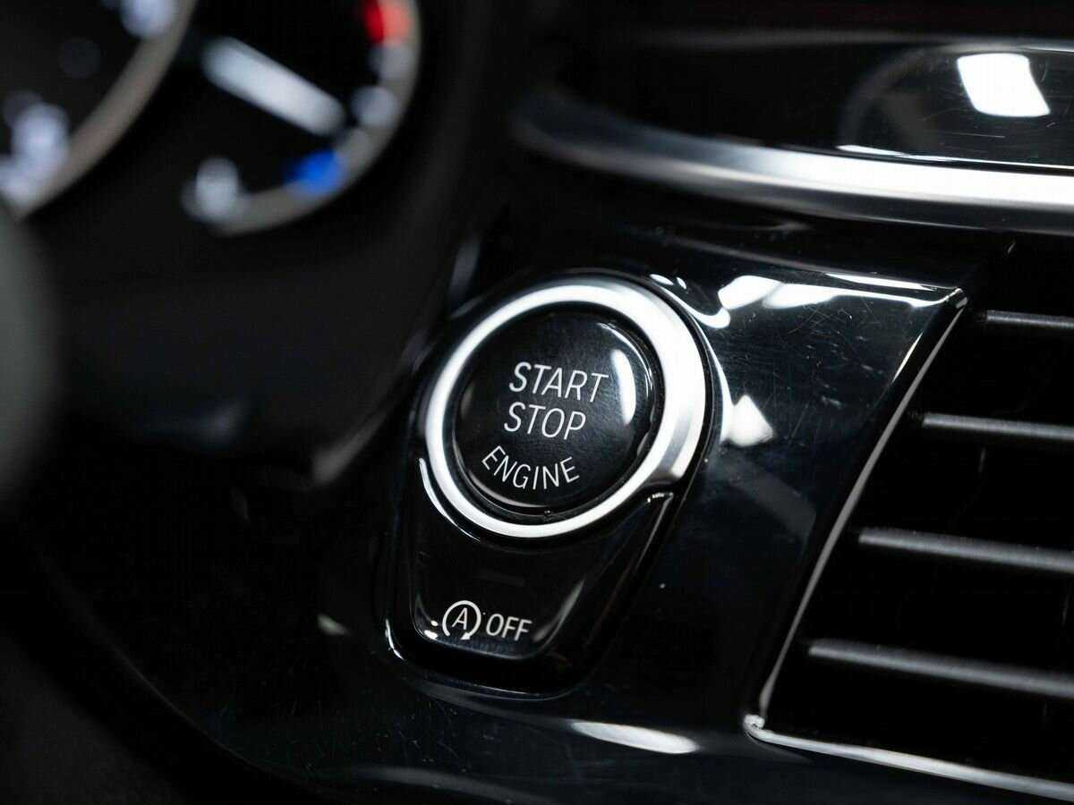 BMW 5 серии 520d xDrive, 2019 Фото №25