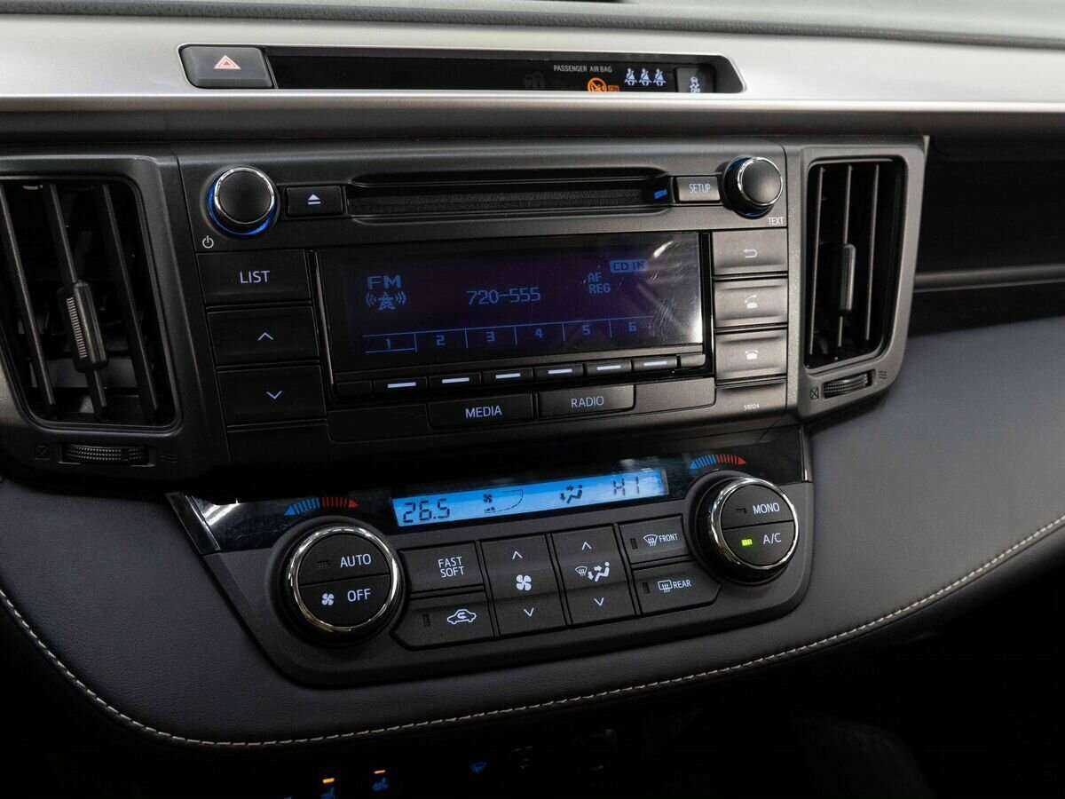 Toyota RAV4, 2018 Фото №24