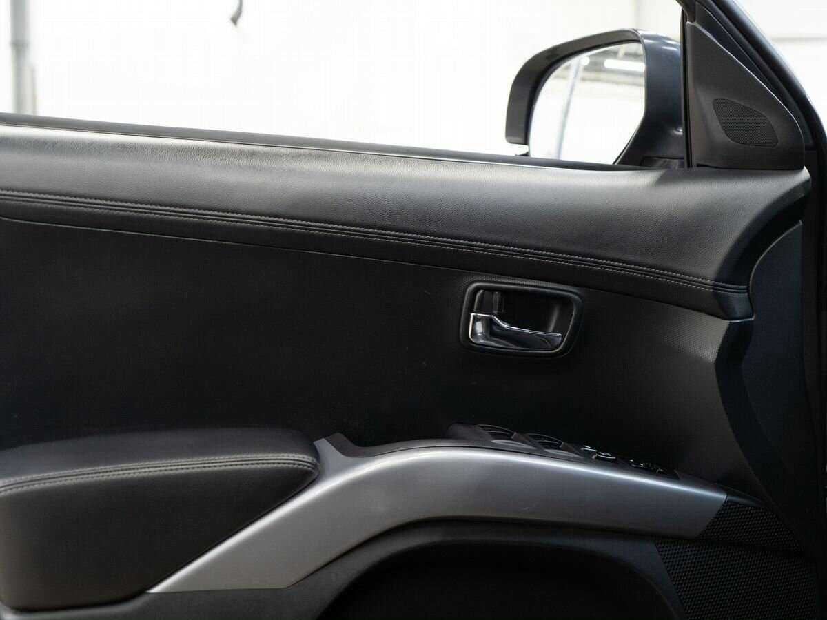 Mitsubishi Outlander, 2011 Фото №15