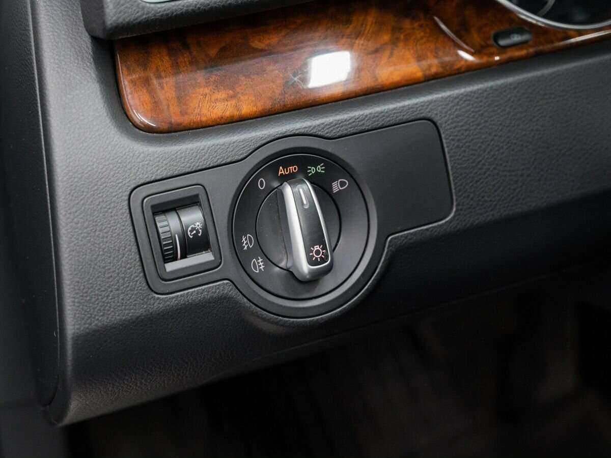 Volkswagen Passat, 2011 Фото №16