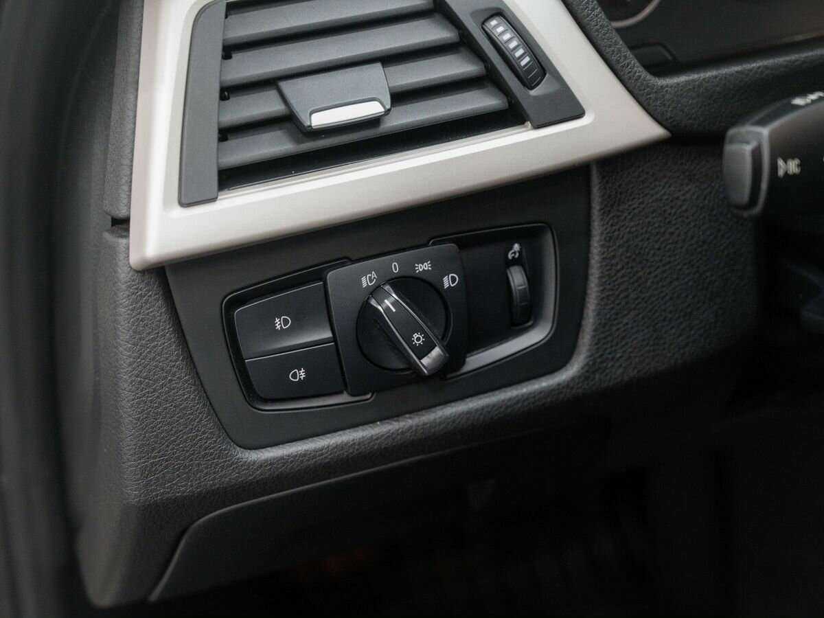 BMW 3 серии 316i, 2014 Фото №16