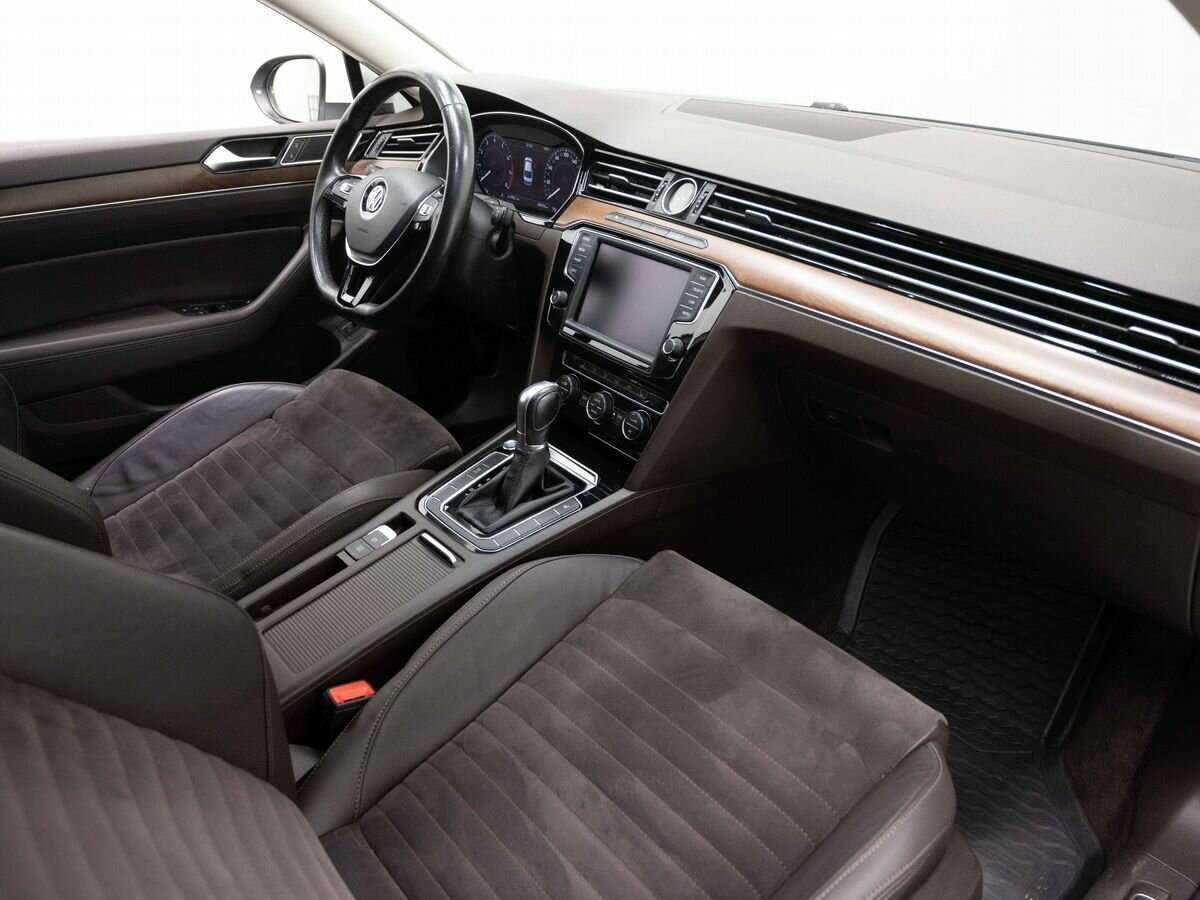 Volkswagen Passat, 2016 Фото №11