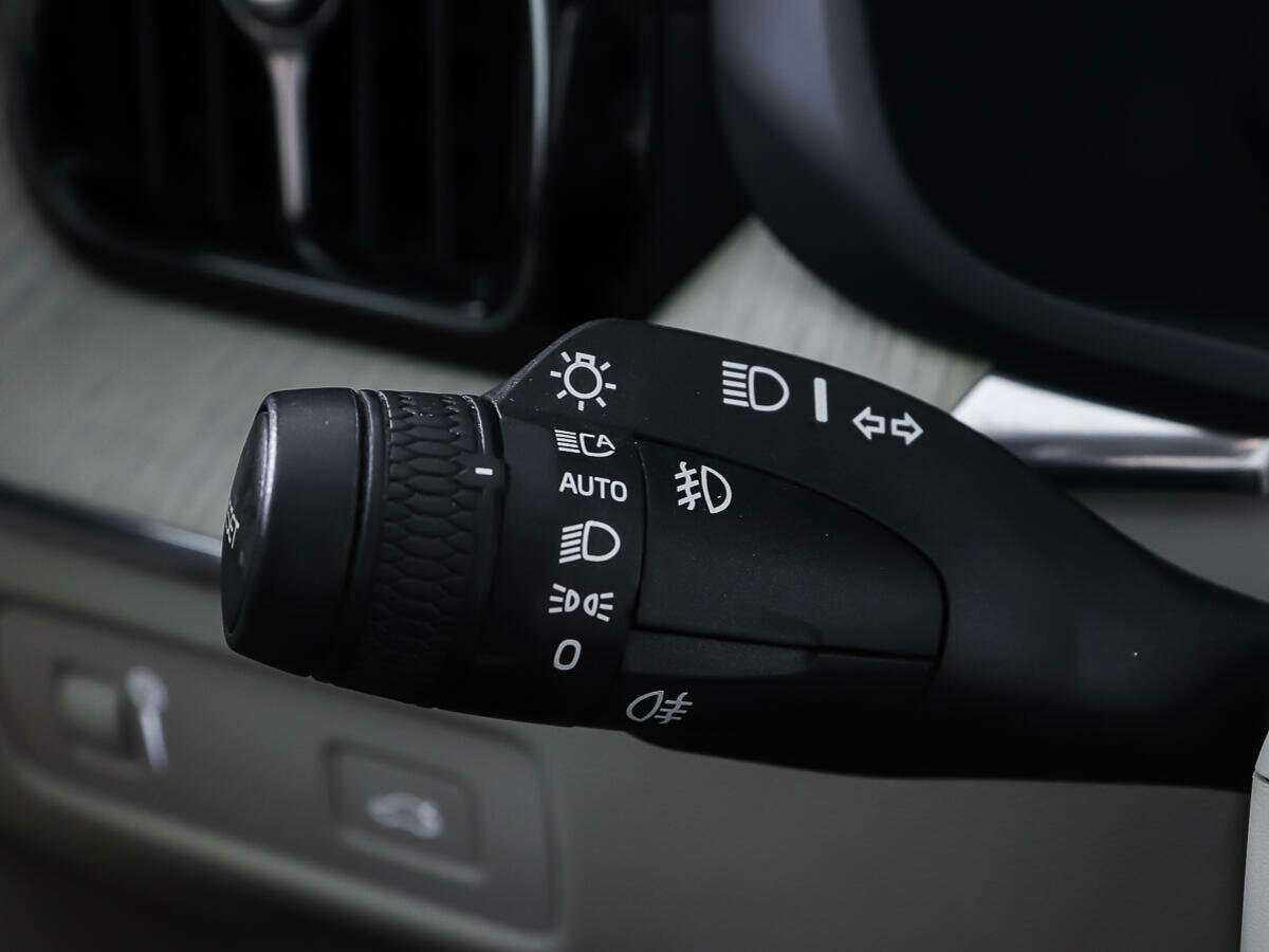 Volvo XC60, 2021 Фото №18