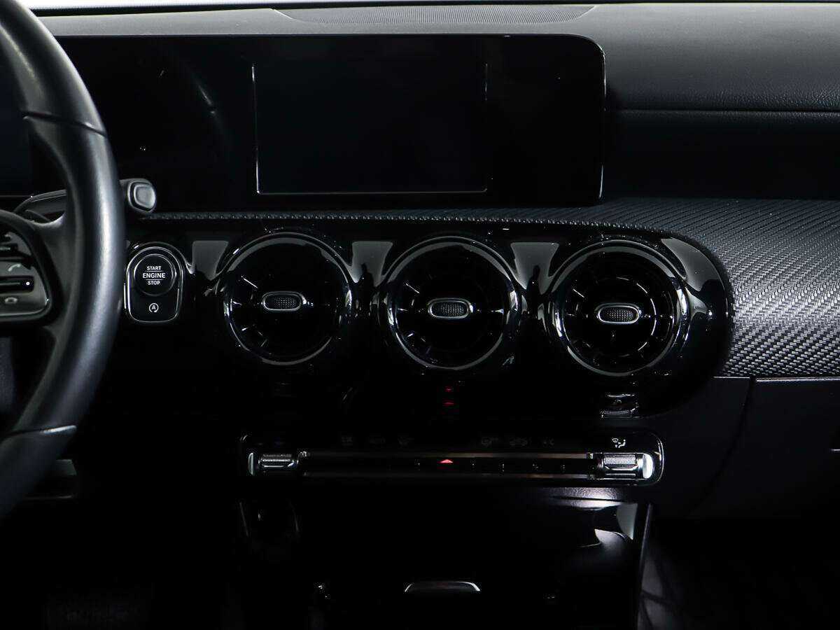 Mercedes-Benz A-Класс 200, 2019 Фото №13