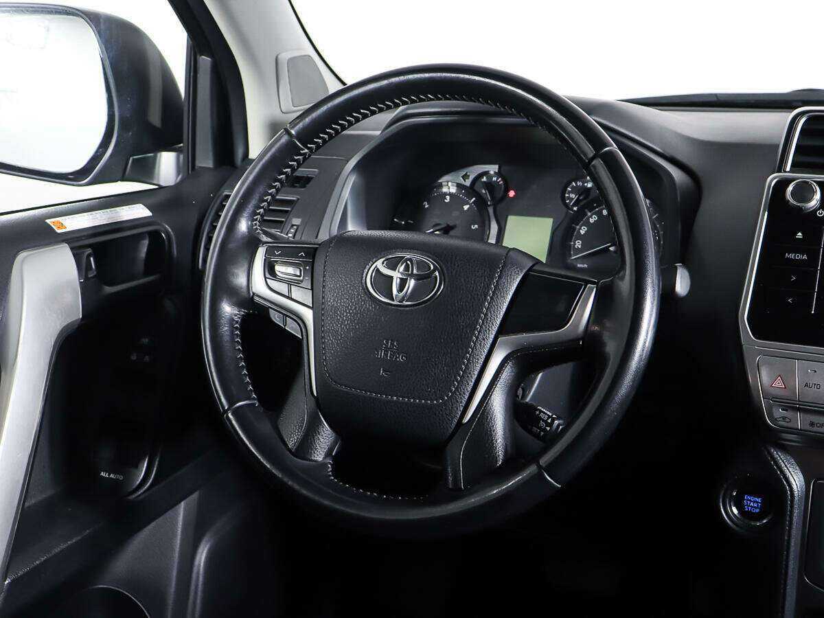 Toyota Land Cruiser Prado, 2018 Фото №14