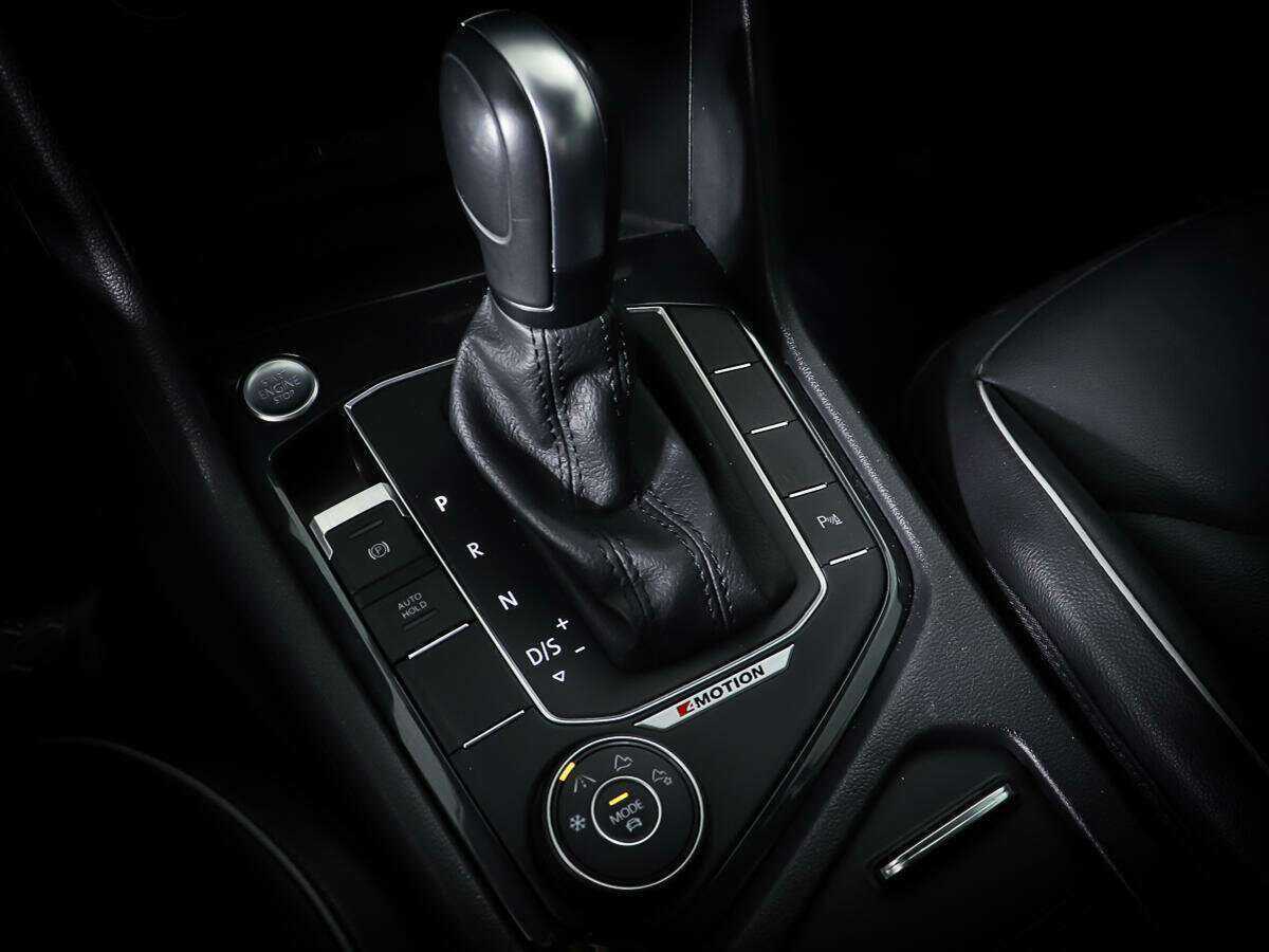 Volkswagen Tiguan, 2020 Фото №19