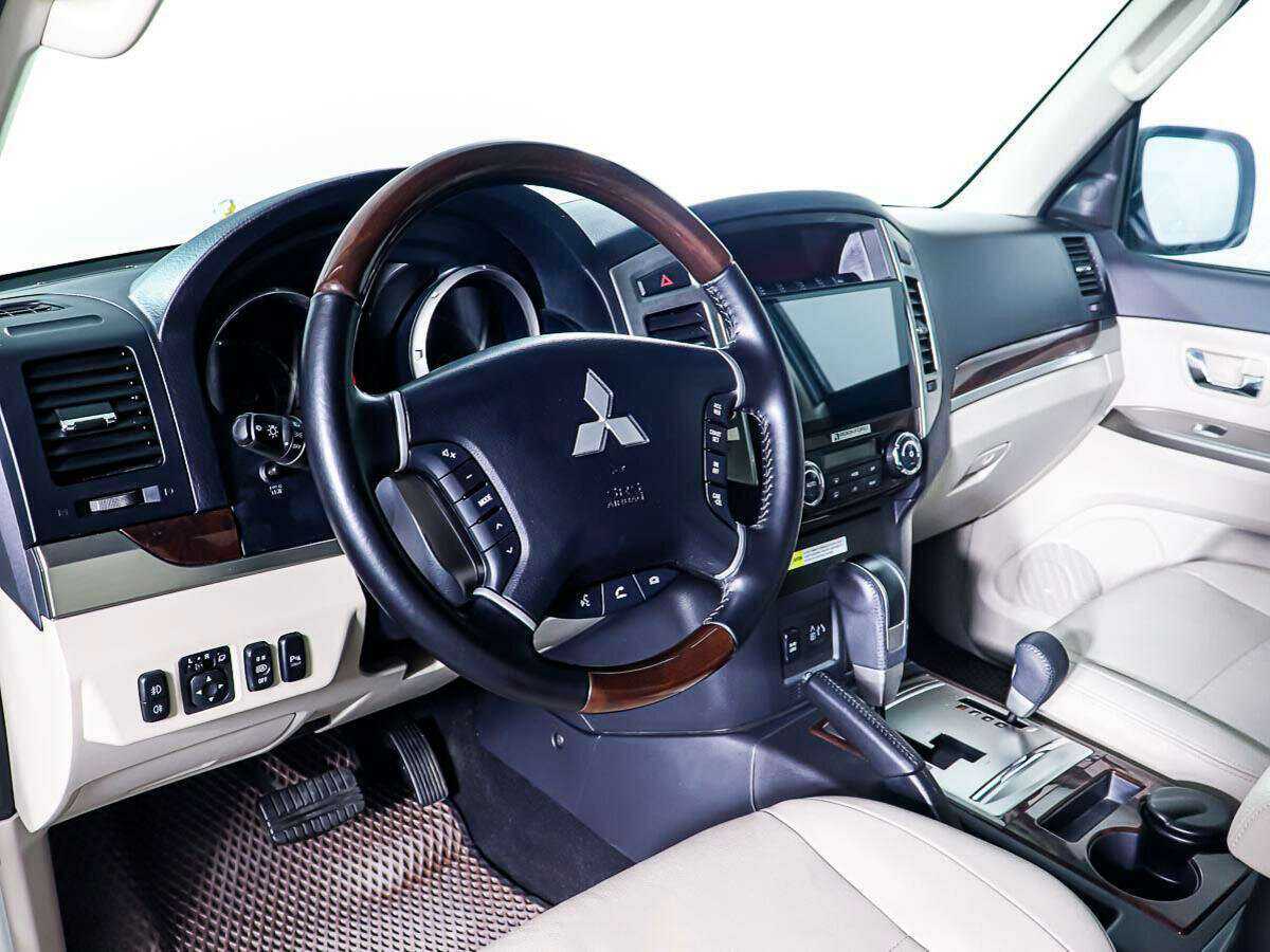 Mitsubishi Pajero, 2019 Фото №14