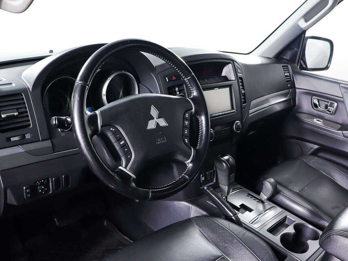 Mitsubishi Pajero, 2010 Фото №13