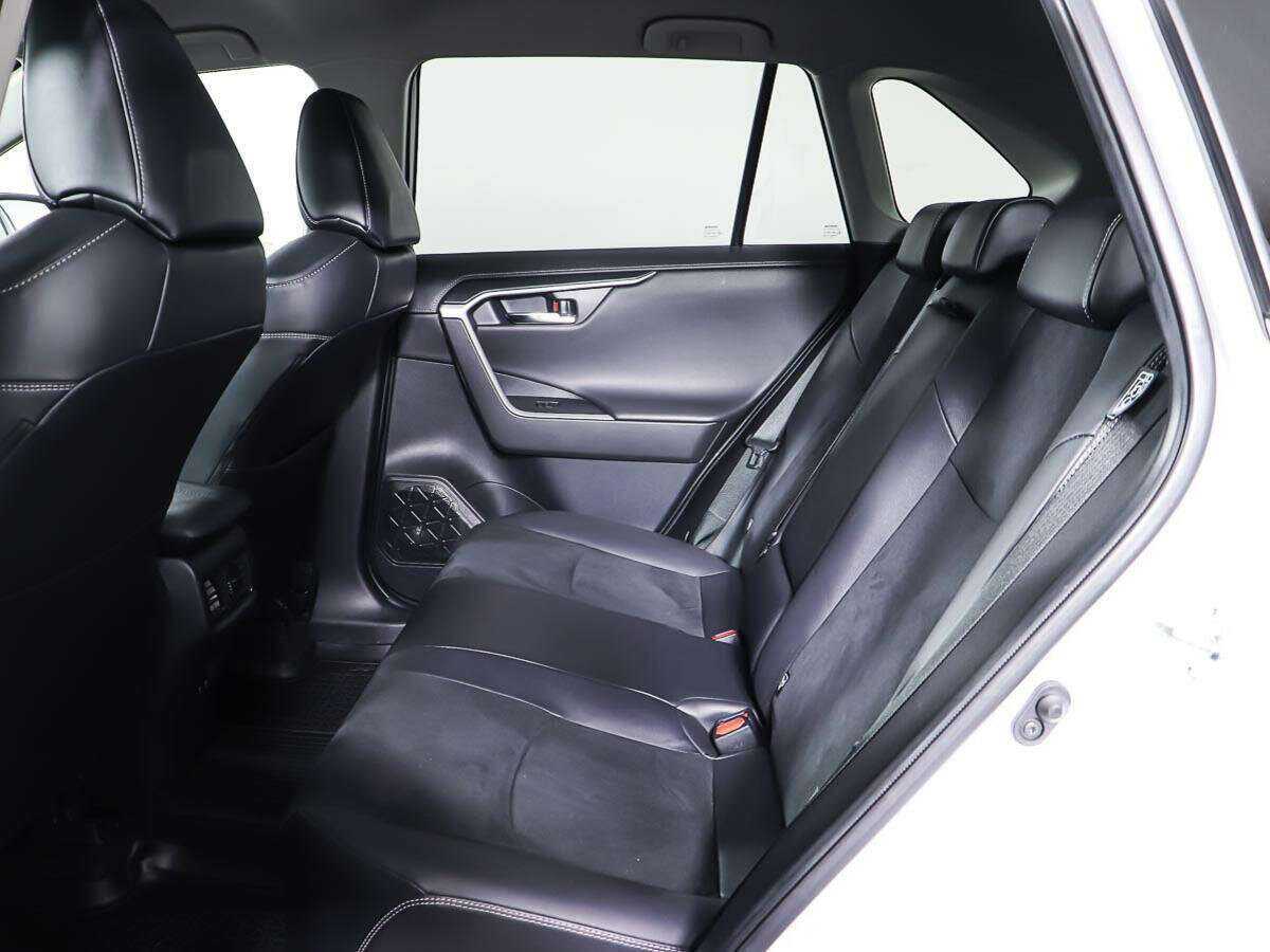 Toyota RAV4, 2021 Фото №10