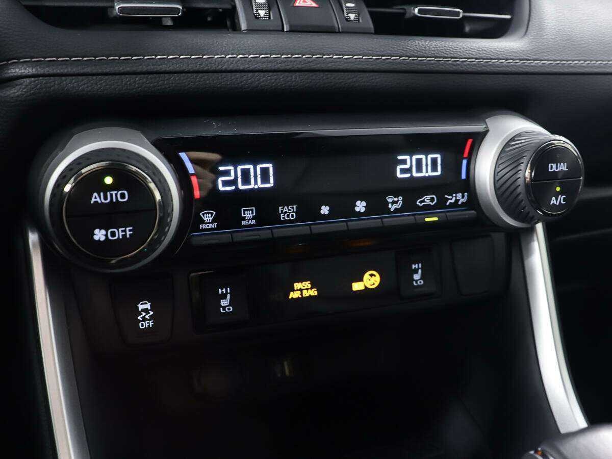 Toyota RAV4, 2022 Фото №20