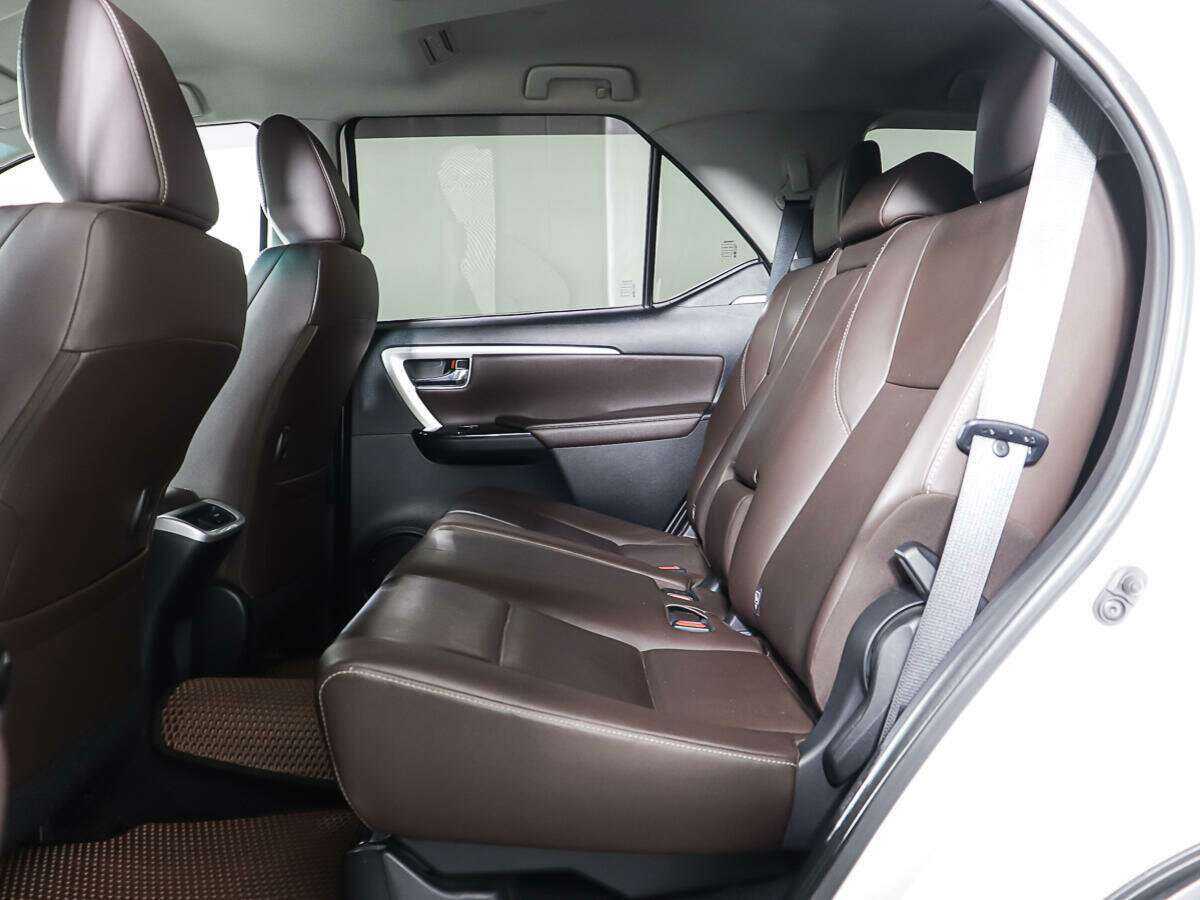 Toyota Fortuner, 2017 Фото №10