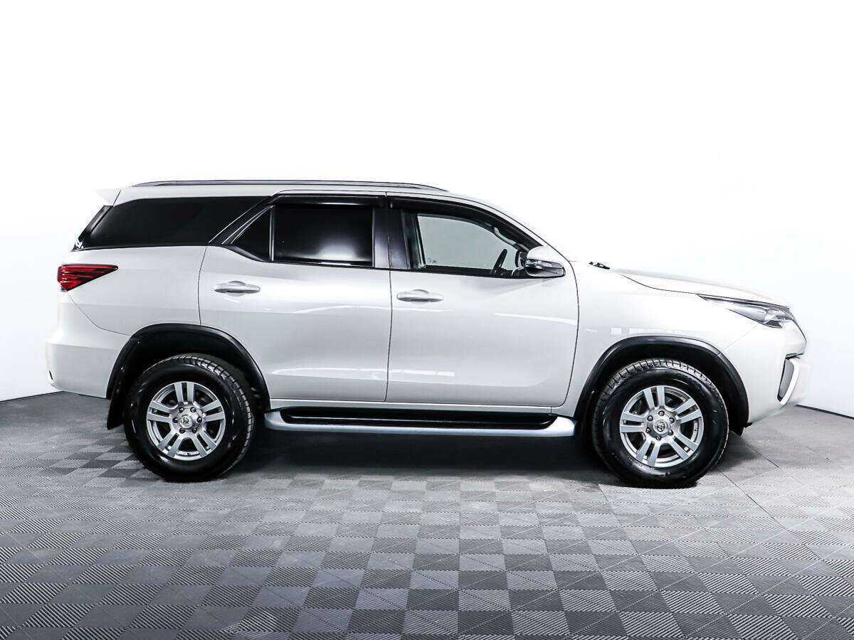 Toyota Fortuner, 2017 Фото №3