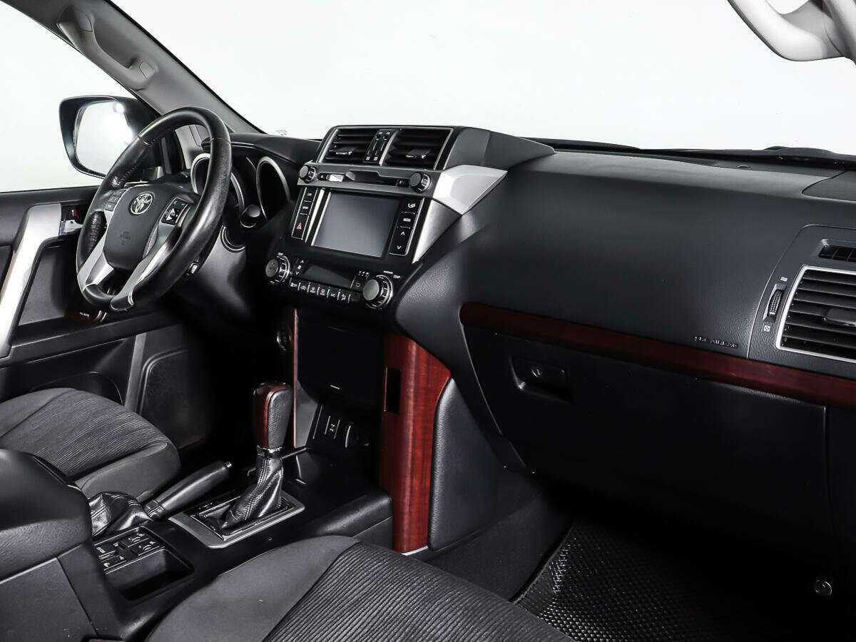 Toyota Land Cruiser Prado, 2015 Фото №9