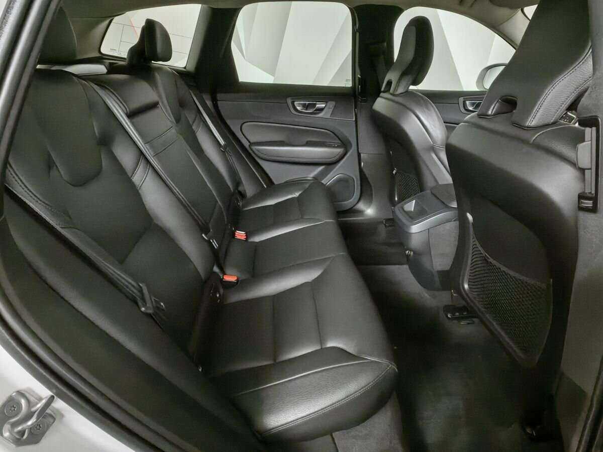 Volvo XC60, 2019 Фото №12