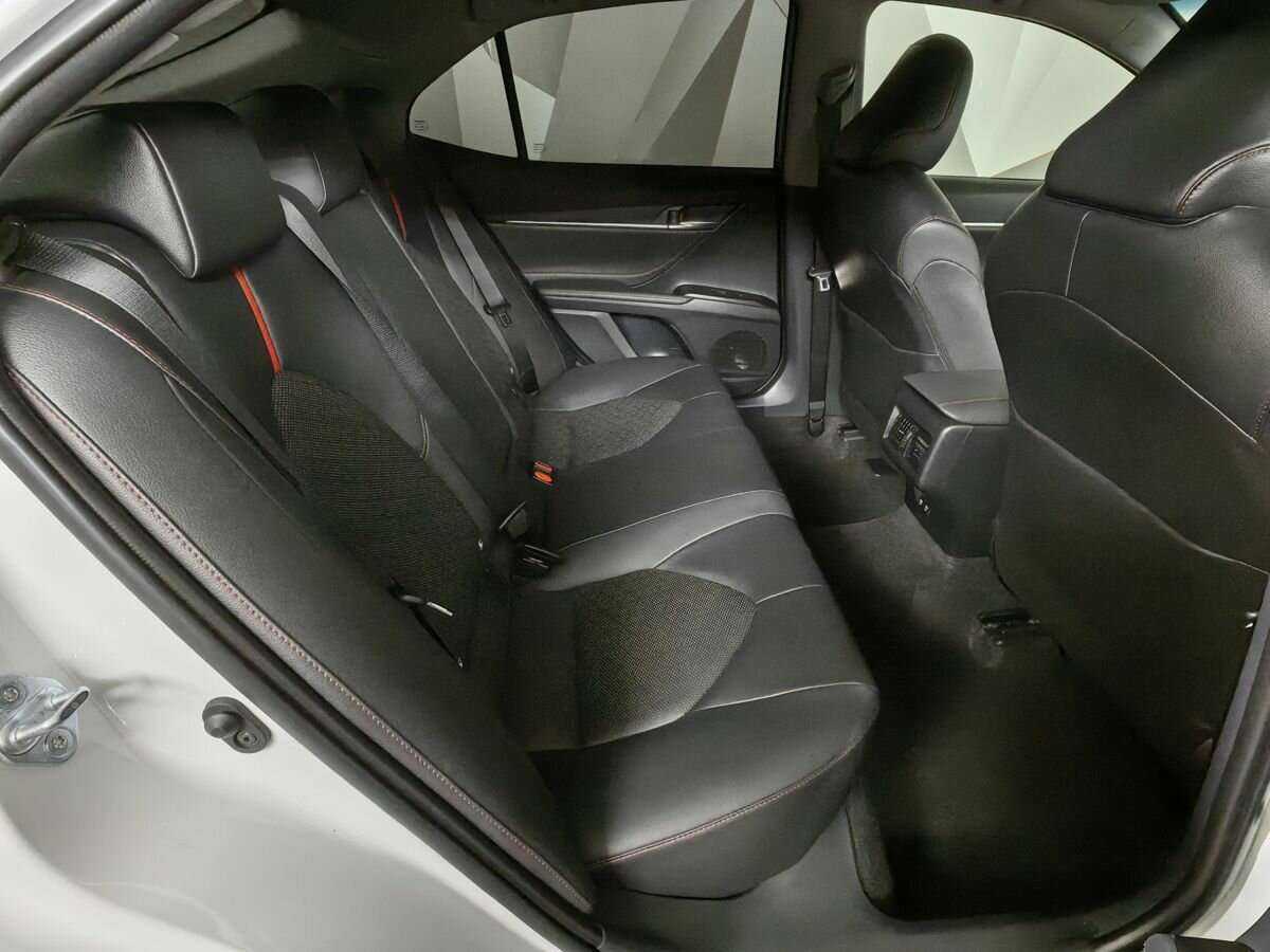 Toyota Camry, 2021 Фото №12