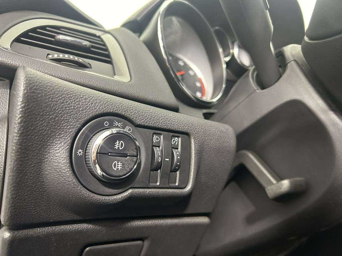 Opel Astra, 2011 Фото №9