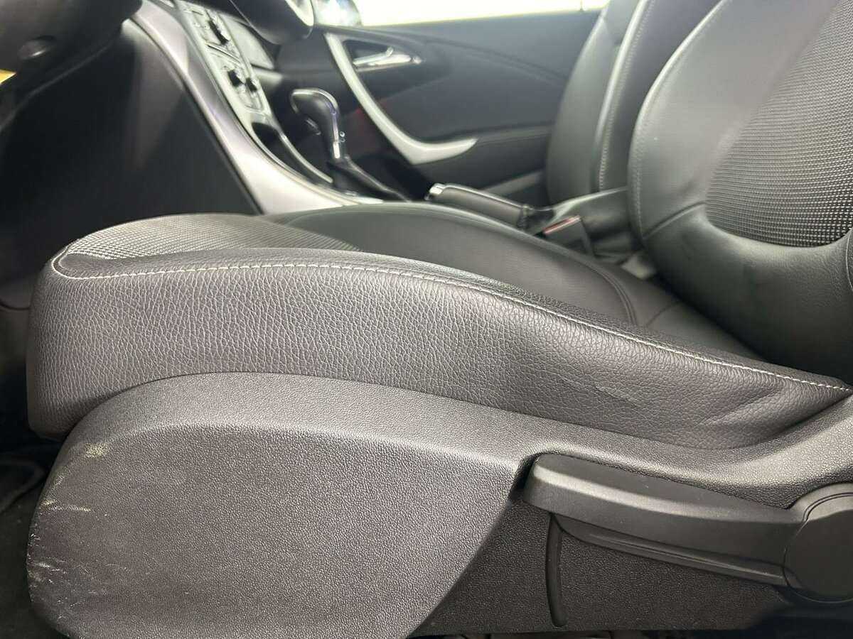 Opel Astra, 2011 Фото №10