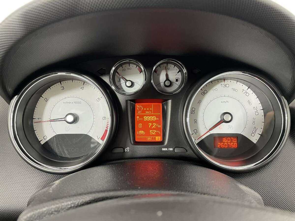 Peugeot 408, 2016 Фото №11