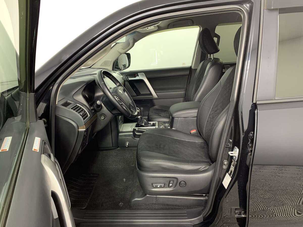 Toyota Land Cruiser Prado, 2020 Фото №13