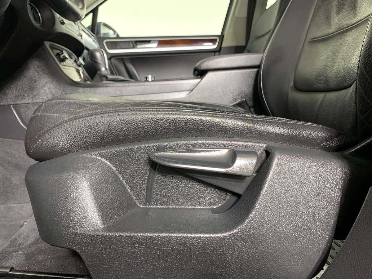 Volkswagen Touareg, 2012 Фото №15