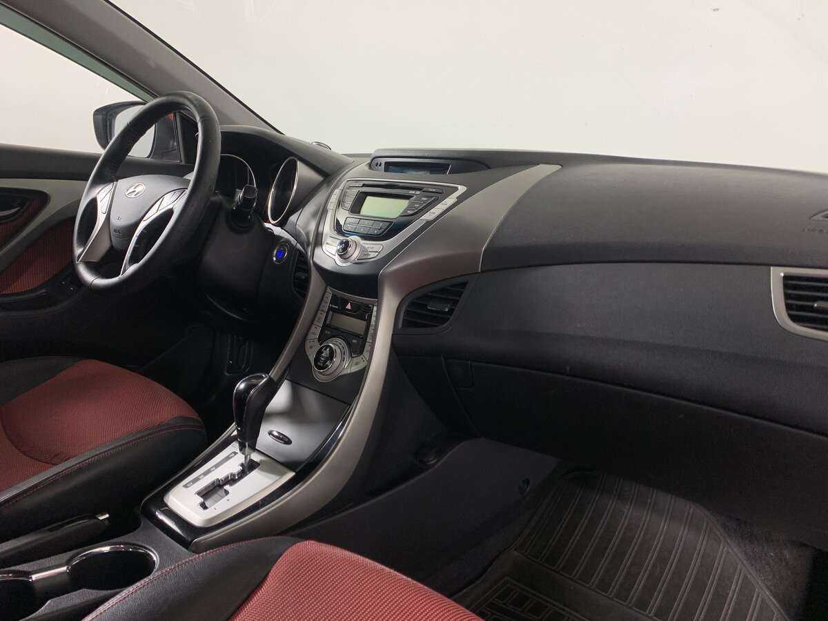 Hyundai Elantra, 2011 Фото №9