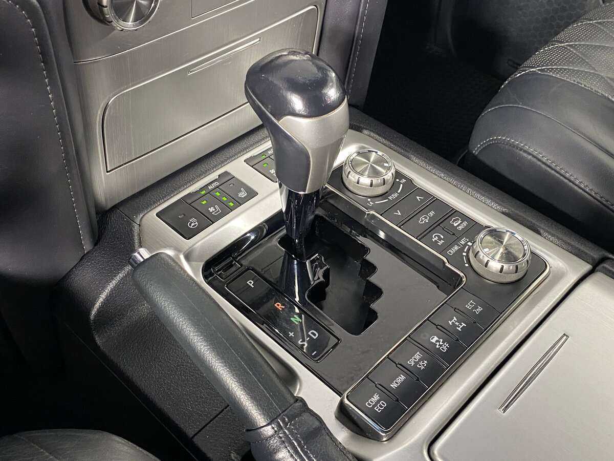 Toyota Land Cruiser, 2017 Фото №14