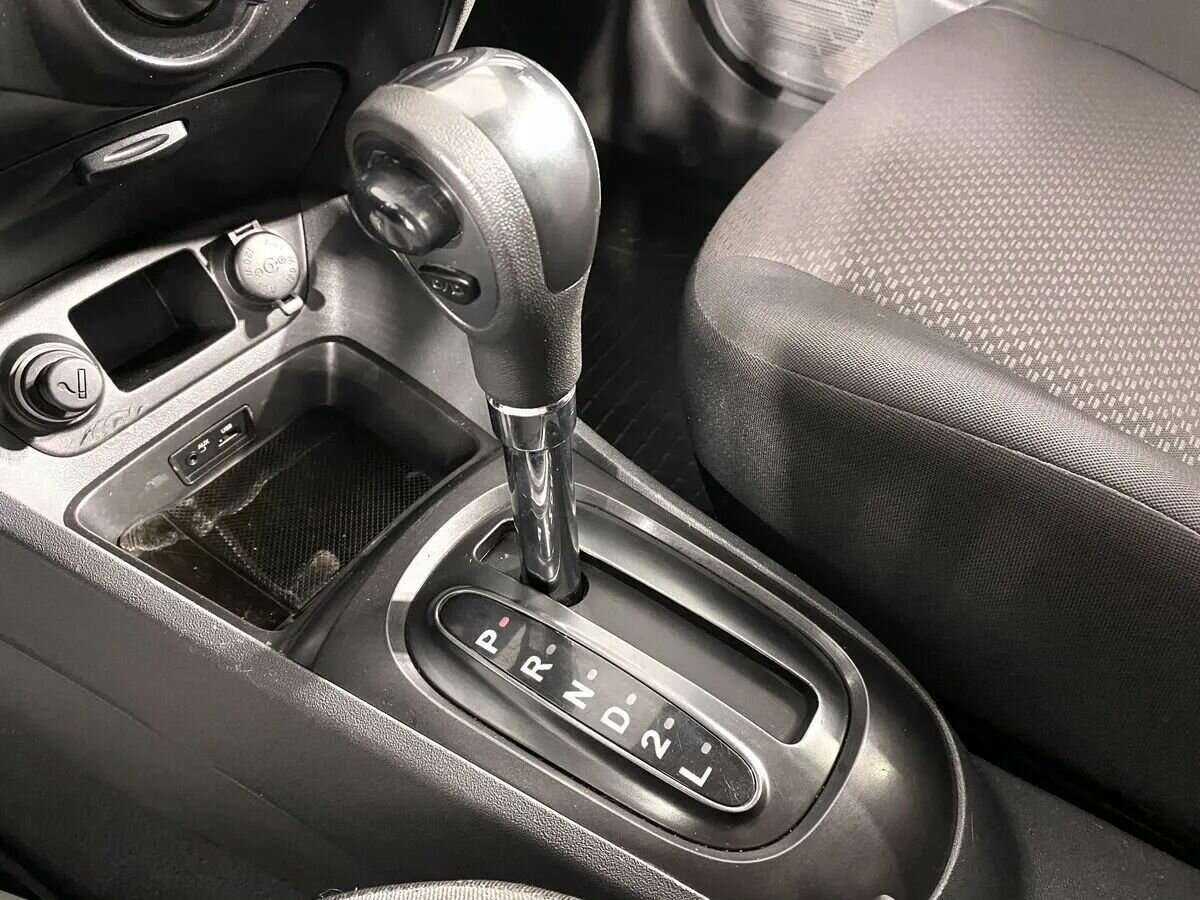 Kia Rio, 2010 Фото №13