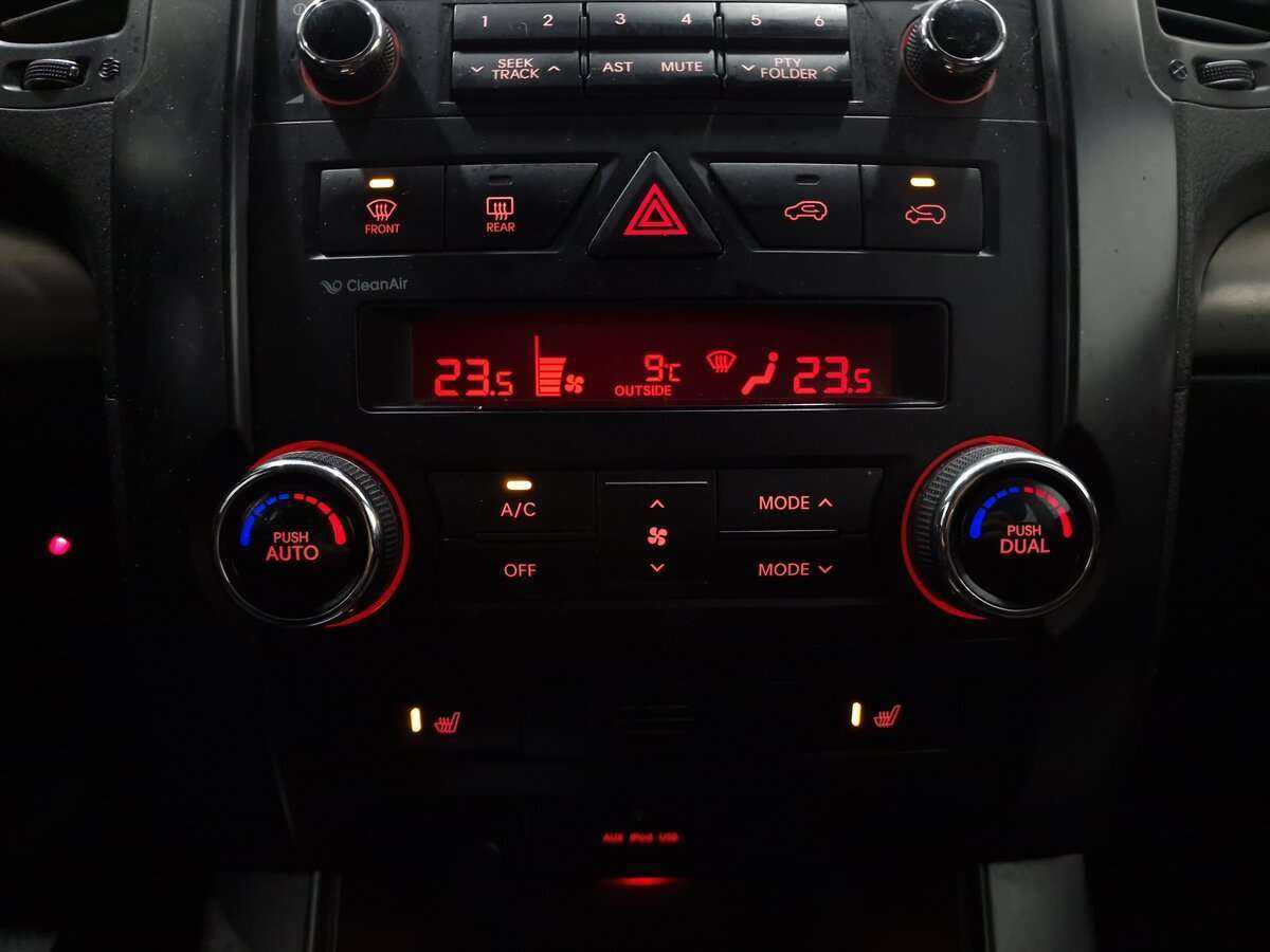 Kia Sorento, 2012 Фото №11