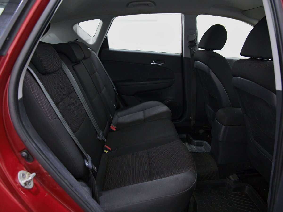 Hyundai i30, 2009 Фото №7