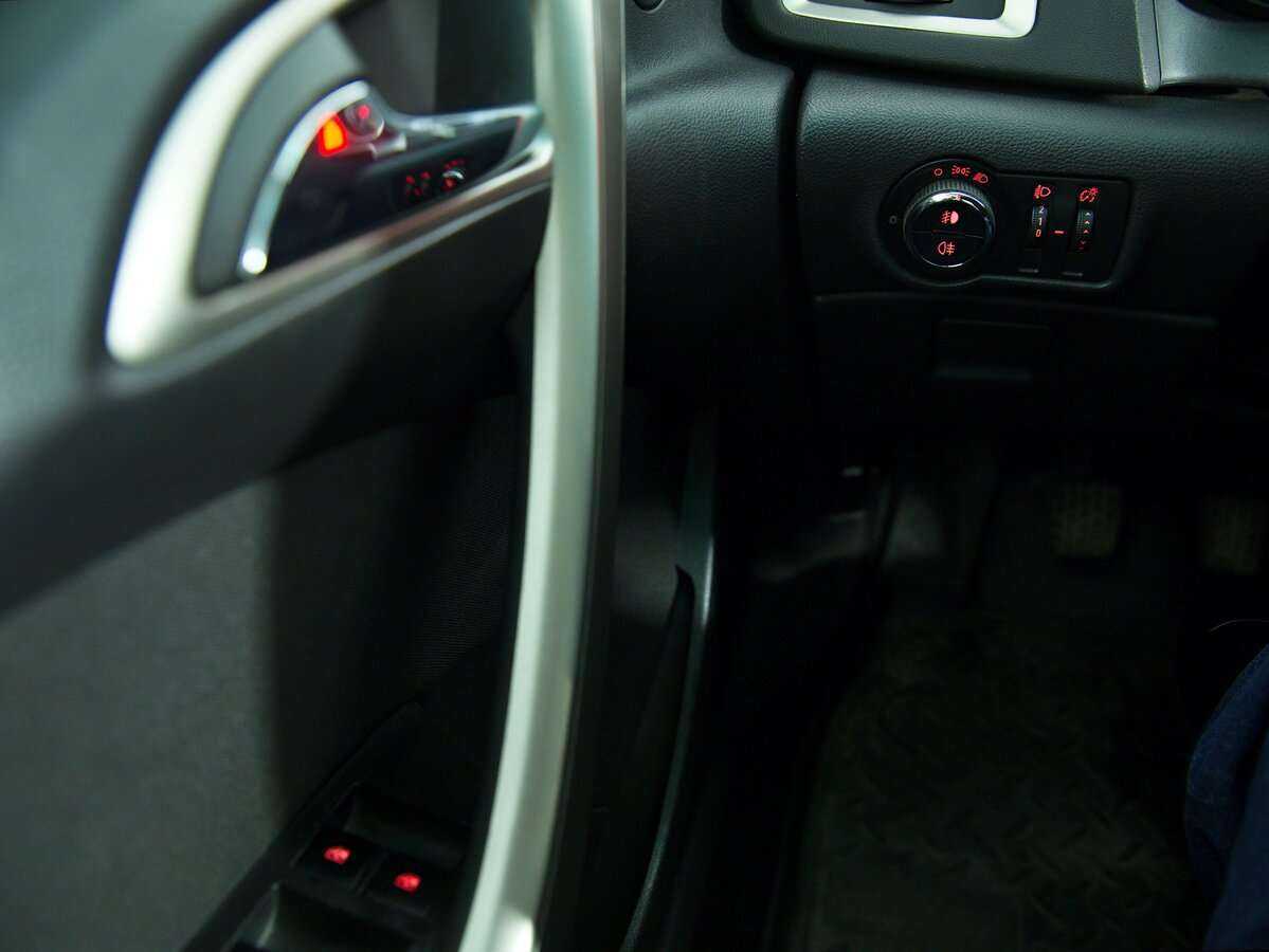 Opel Astra, 2011 Фото №15