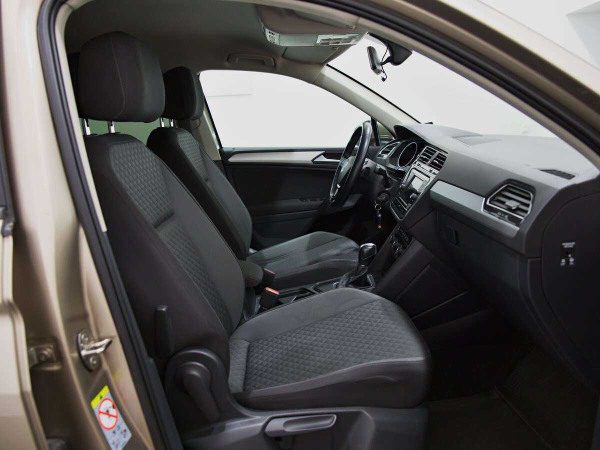 Volkswagen Tiguan, 2018 Фото №6