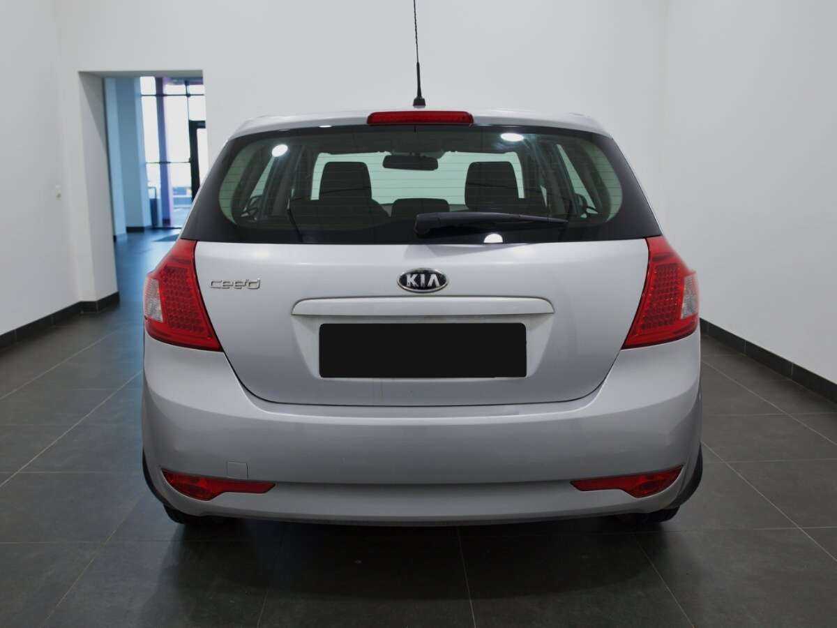 Kia Ceed, 2011 Фото №5