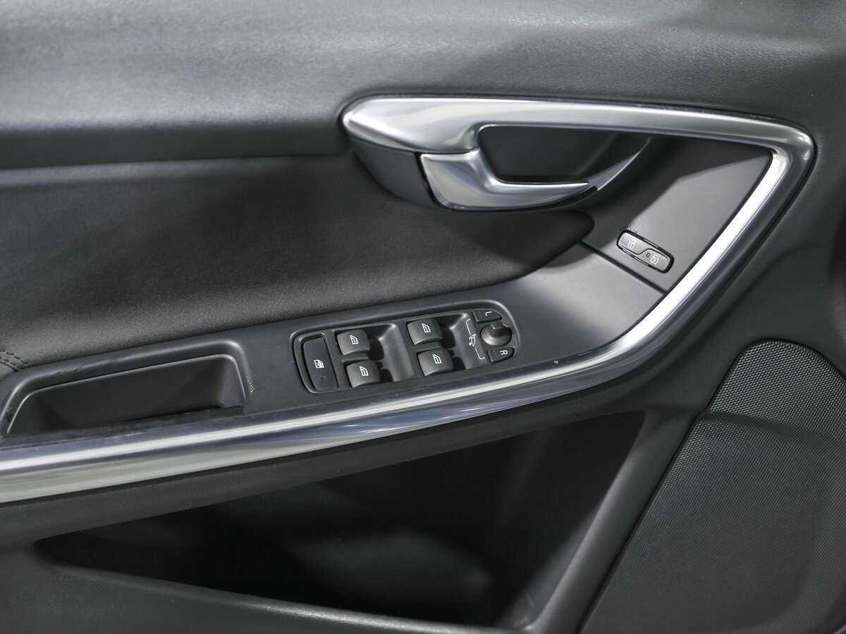 Volvo S60, 2011 Фото №13