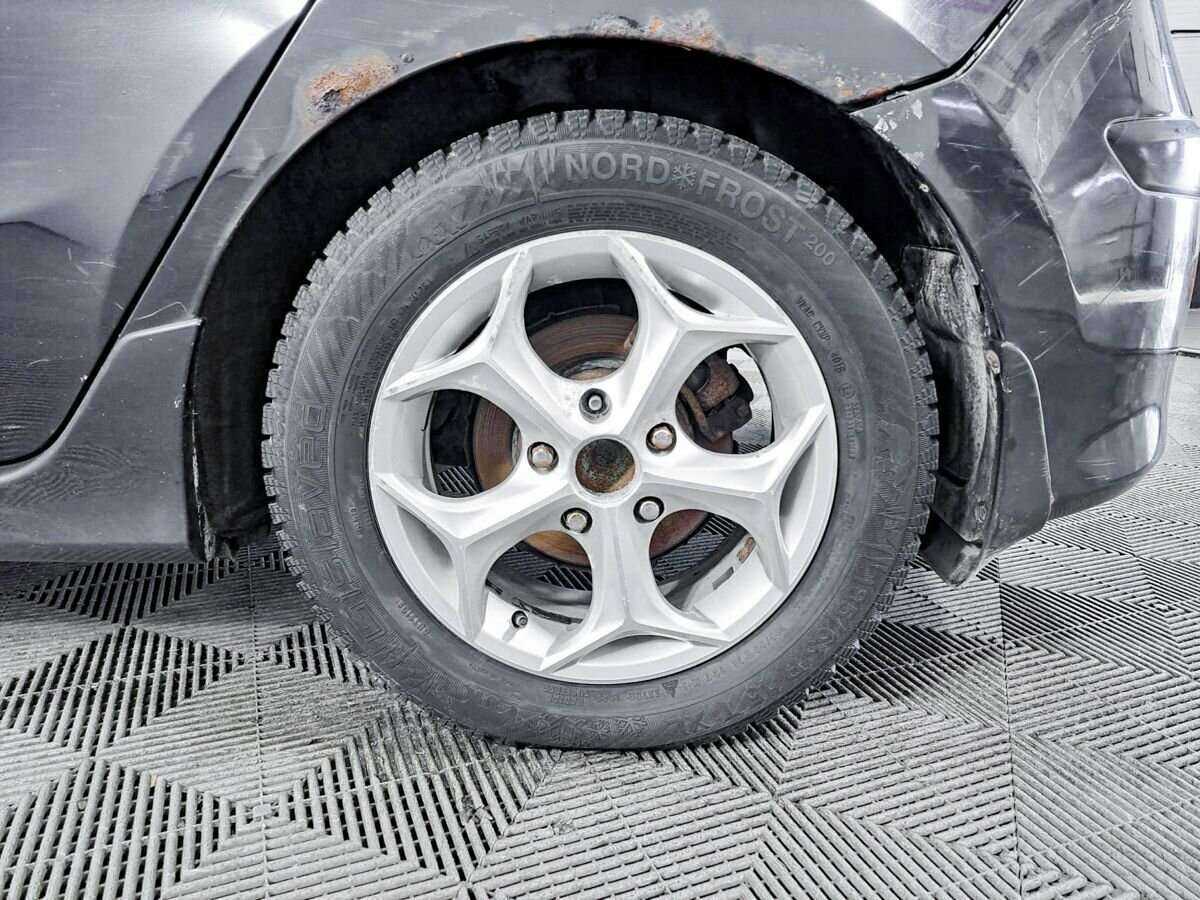 Hyundai i30, 2010 Фото №18