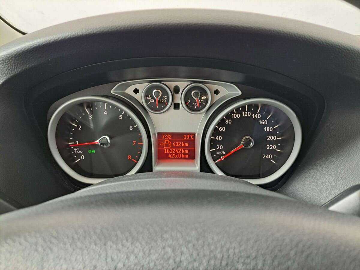 Ford Focus, 2011 Фото №11