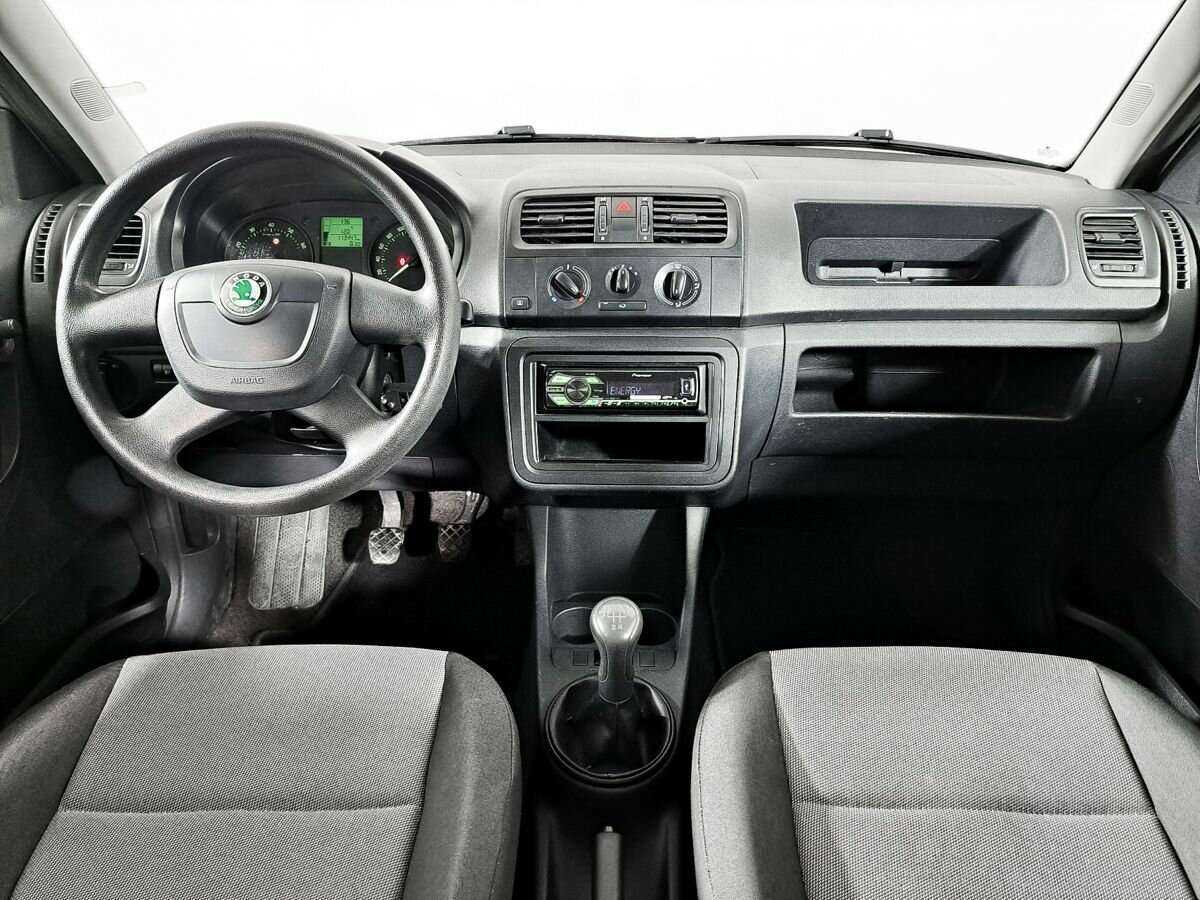 Skoda Fabia, 2011 Фото №12