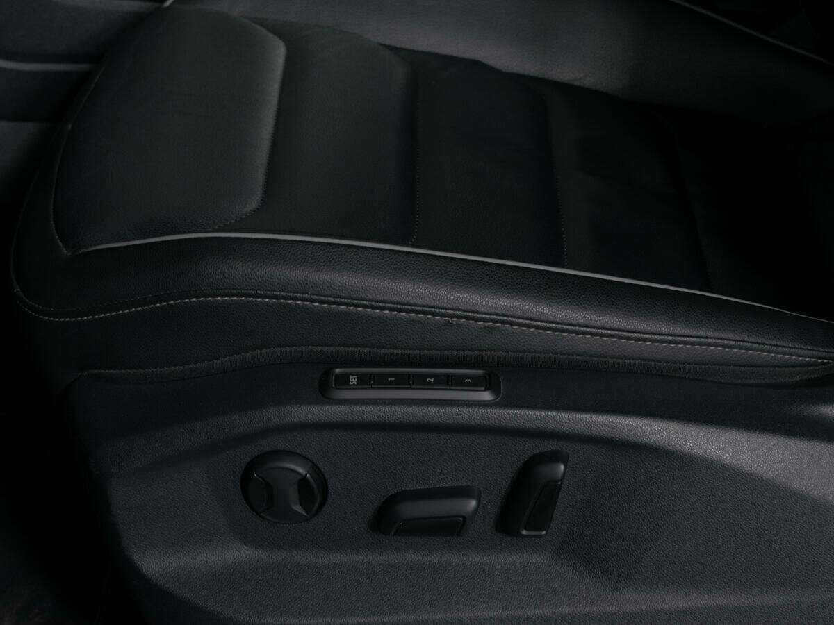 Volkswagen Tiguan, 2021 Фото №19