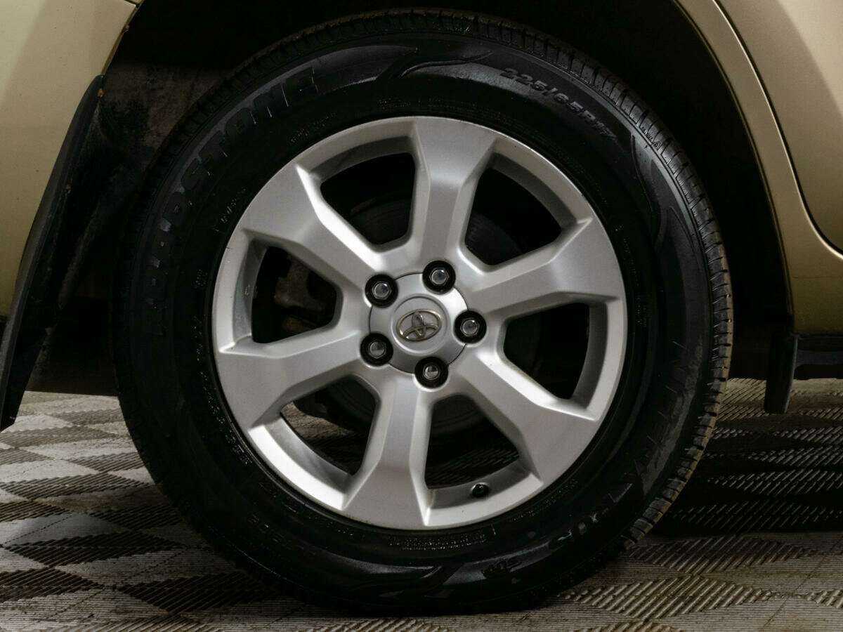 Toyota RAV4, 2010 Фото №13