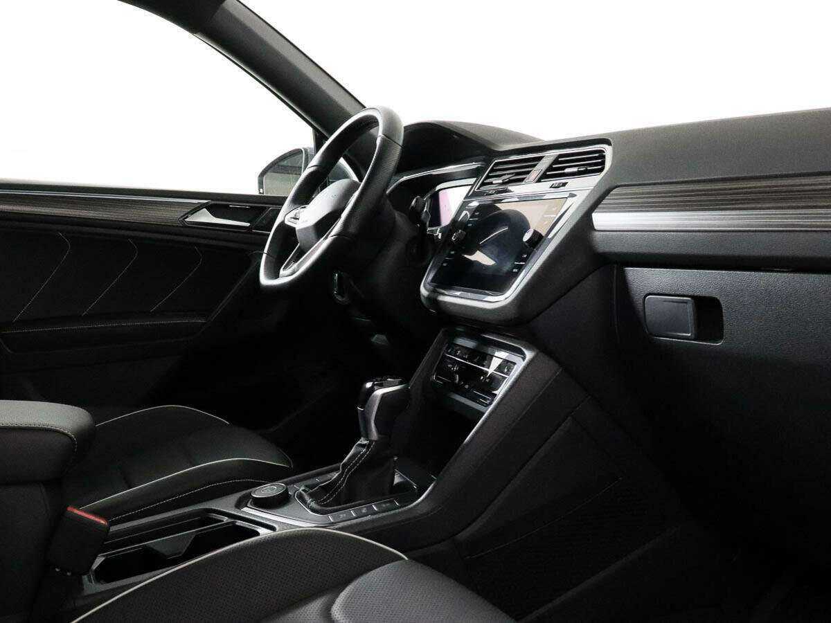 Volkswagen Tiguan, 2021 - 14 245 км. | Фото №6