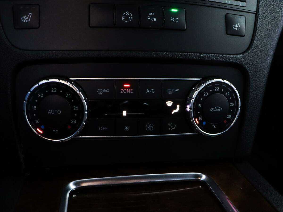 Mercedes-Benz GLK-Класс 300, 2012 Фото №17