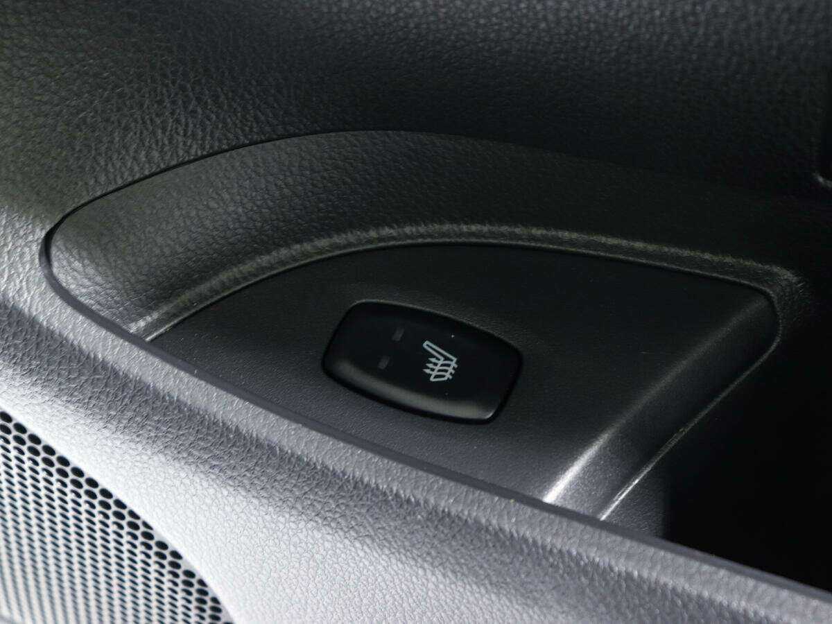 Mitsubishi Pajero Sport, 2018 Фото №16