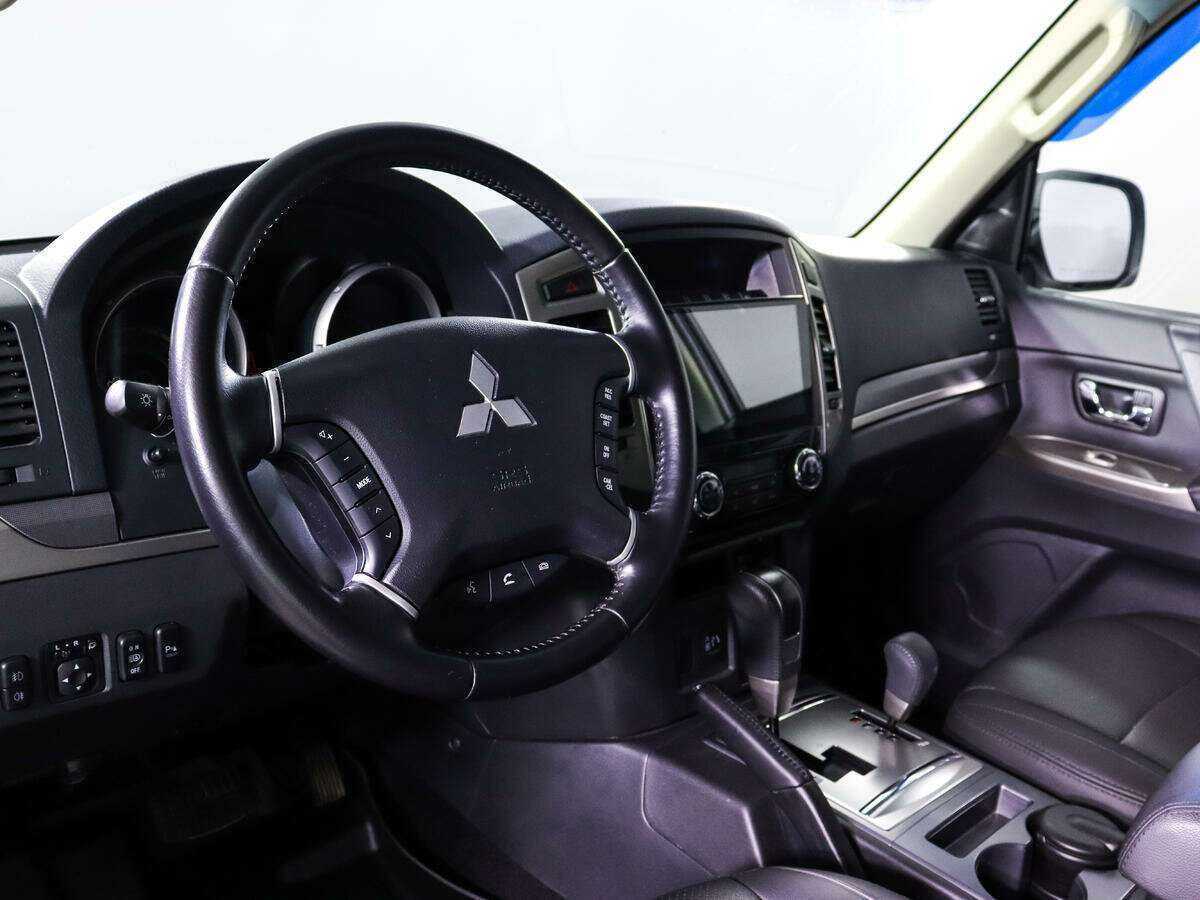 Mitsubishi Pajero, 2021 Фото №12