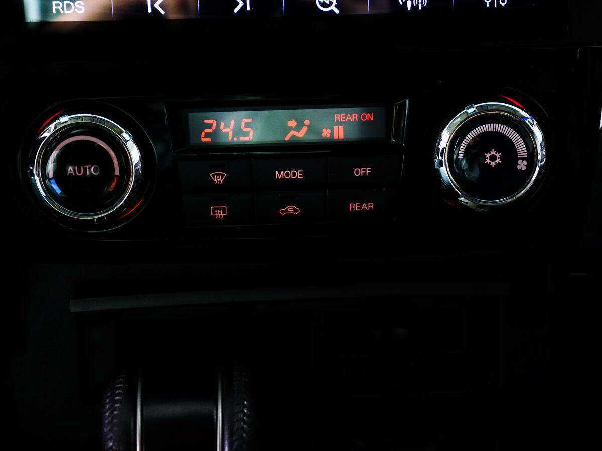 Mitsubishi Pajero, 2021 Фото №18